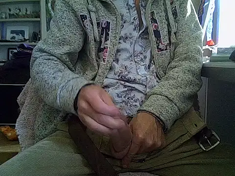 createur34 online show from March 17, 2026, 4:21 pm