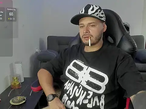 ragnar lothbrok777 online show from April 11, 2026, 9:40 pm