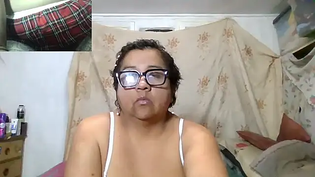 erinadarling79 online show from July 11, 2026, 1:50 am