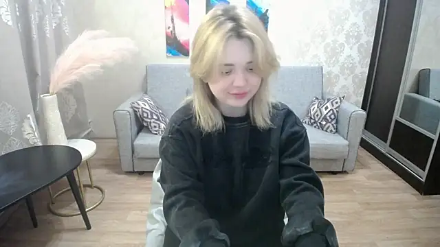 Snapshot of Finna_39 chatting on February 1, 2026, 7:56 pm Finna 39 online show from February 1, 2026, 7:56 pm