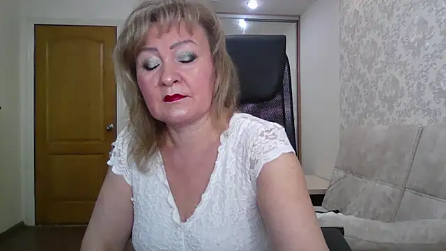 Victoria secrets  online show from September 12, 2025, 11:43 am