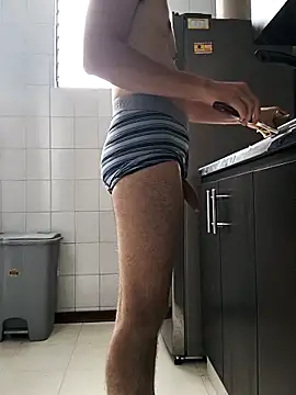 Snapshot of xXDavisXx chatting on February 13, 2025, 6:48 pm xXDavisXx online show from February 13, 2025, 6:48 pm