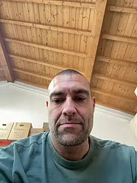 Snapshot of Jackcazzone_82 chatting on April 26, 2026, 2:03 pm Jackcazzone 82 online show from April 26, 2026, 2:03 pm
