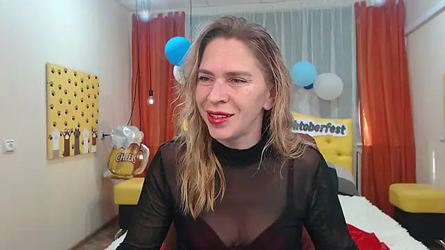 Snapshot of TessaDaybreak chatting on October 3, 2025, 7:32 am TessaDaybreak online show from October 3, 2025, 7:32 am