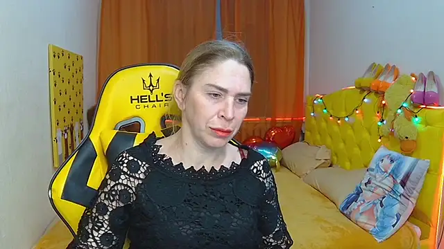 Snapshot of TessaDaybreak chatting on March 1, 2025, 7:30 am TessaDaybreak online show from March 1, 2025, 7:30 am