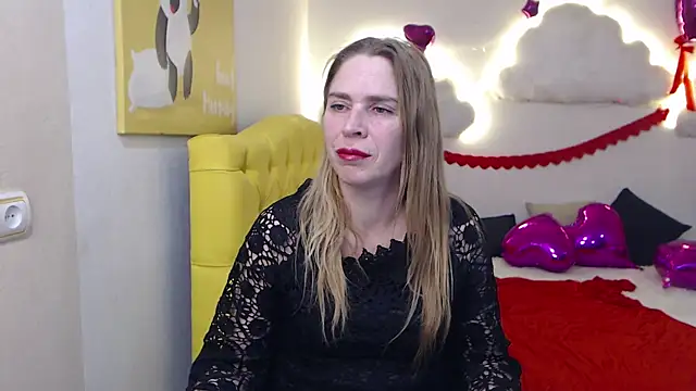 Snapshot of TessaDaybreak chatting on March 4, 2025, 1:49 pm TessaDaybreak online show from March 4, 2025, 1:49 pm