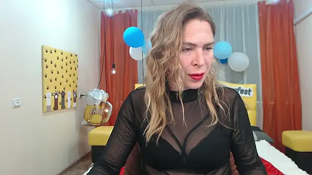 Snapshot of TessaDaybreak chatting on October 2, 2025, 7:12 am TessaDaybreak online show from October 2, 2025, 7:12 am