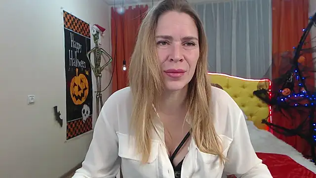 TessaDaybreak online show from November 1, 2025, 8:52 am