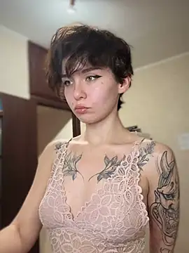 Snapshot of Anna-Sun chatting on March 18, 2025, 5:01 pm Anna-Sun online show from March 18, 2025, 5:01 pm