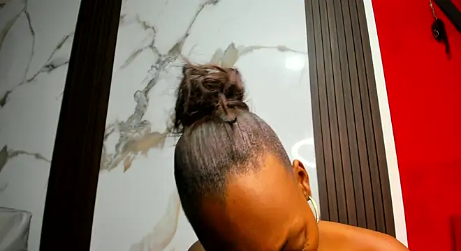 ebony valentina online show from November 6, 2025, 1:53 am