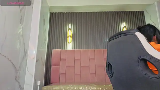 Anni acker b online show from January 19, 2026, 1:26 pm