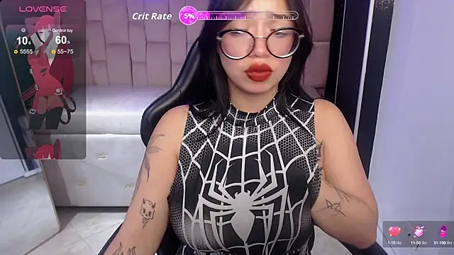 Snapshot of Anni_acker_b chatting on September 12, 2025, 1:00 pm Anni acker b online show from September 12, 2025, 1:00 pm