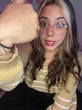  ivyginger online show from March 3, 2026, 2:51 am