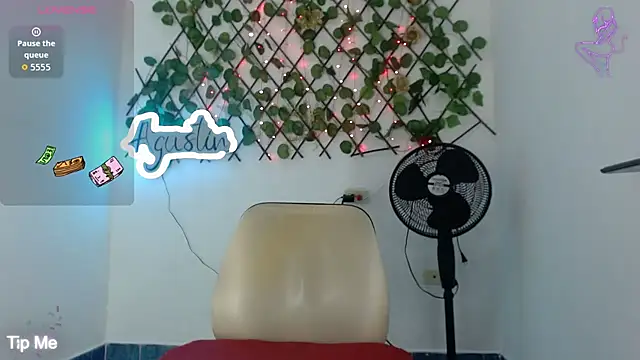 Snapshot of sexy_veryy_hot chatting on September 22, 2025, 4:51 am sexy veryy hot online show from September 22, 2025, 4:51 am