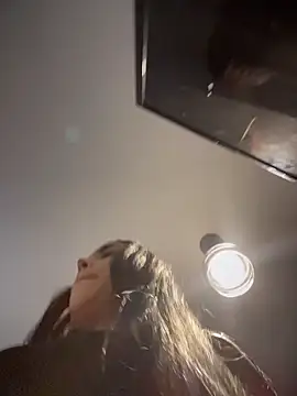 Naatalia online show from April 17, 2026, 9:06 pm