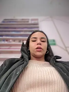 Naatalia online show from November 14, 2025, 8:12 pm