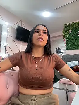 Naatalia online show from February 17, 2026, 9:34 pm