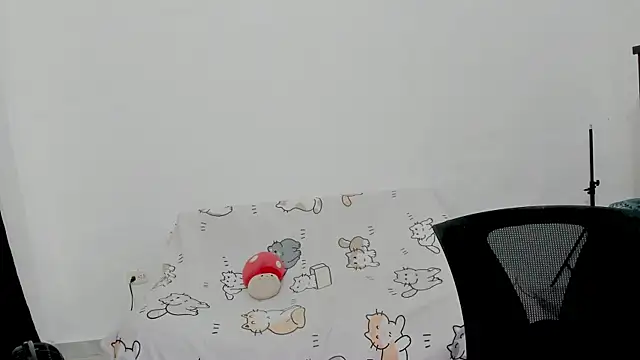 Naoko 7w7 online show from October 27, 2025, 10:11 pm