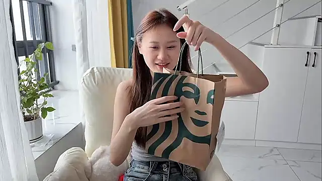 Cassie-20 online show from November 1, 2025, 2:40 am