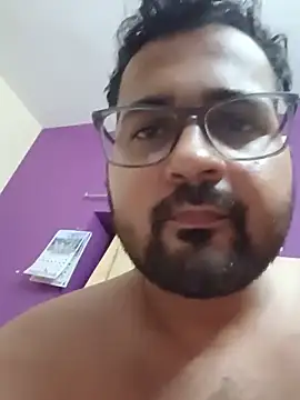 Snapshot of susthovai chatting on May 25, 2026, 5:33 pm susthovai online show from May 25, 2026, 5:33 pm