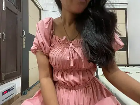 Snapshot of aliya_bhatt chatting on September 13, 2025, 3:56 pm aliya bhatt online show from September 13, 2025, 3:56 pm