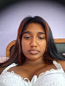 indianpink lips online show from April 14, 2026, 9:25 am