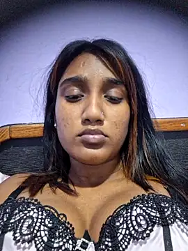 indianpink lips online show from May 10, 2026, 5:15 pm