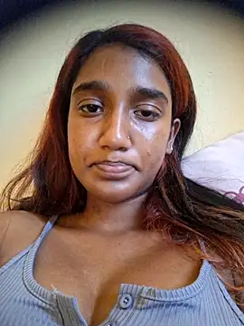 Snapshot of indianpink_lips chatting on February 3, 2026, 8:41 am indianpink lips online show from February 3, 2026, 8:41 am