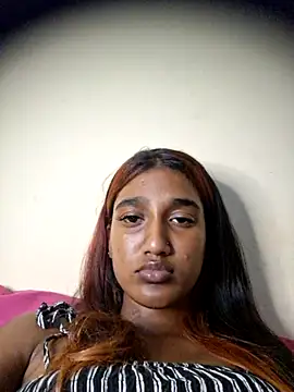 Snapshot of indianpink_lips chatting on February 4, 2026, 11:22 pm indianpink lips online show from February 4, 2026, 11:22 pm