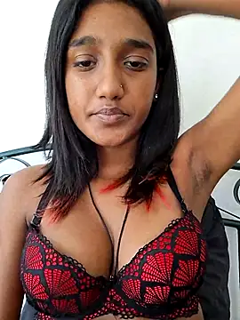 indianpink lips online show from March 13, 2025, 8:59 am