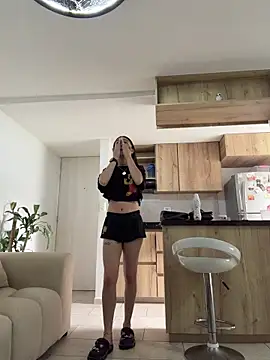 candycami19 online show from April 9, 2026, 8:15 pm