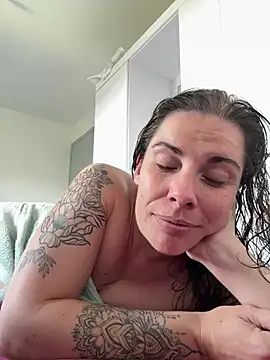 Lar0uch online show from March 20, 2025, 6:52 am