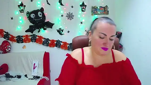 DianaMGG online show from November 4, 2025, 6:39 am