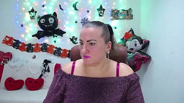 DianaMGG online show from October 18, 2025, 5:15 pm