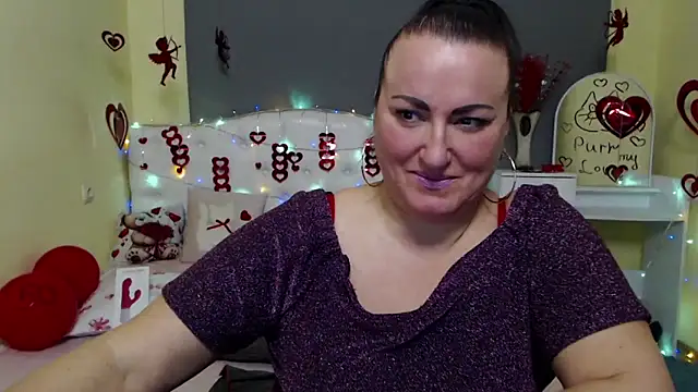 DianaMGG online show from February 5, 2026, 9:16 am