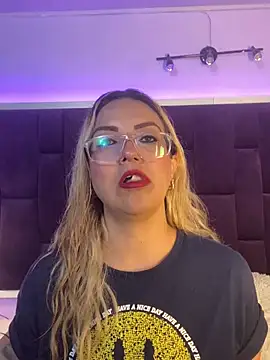 Azaahara  online show from March 18, 2026, 12:30 pm