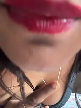 Snapshot of naughtysaraaa chatting on July 2, 2026, 5:02 am naughtysaraaa online show from July 2, 2026, 5:02 am