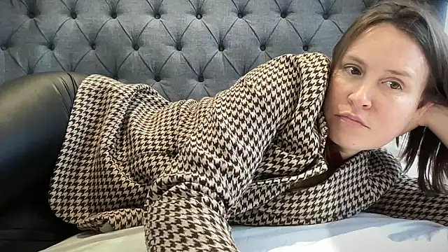 Snapshot of eatmypie69 chatting on November 14, 2025, 1:48 pm eatmypie69 online show from November 14, 2025, 1:48 pm