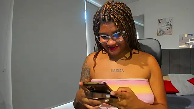 Snapshot of ZahraRose chatting on March 15, 2025, 3:37 pm ZahraRose online show from March 15, 2025, 3:37 pm