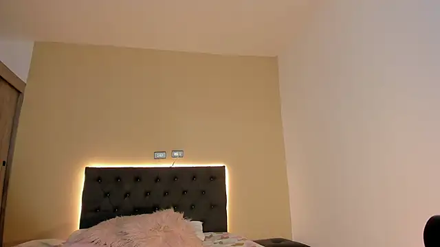 ZahraRose online show from November 4, 2025, 8:45 pm