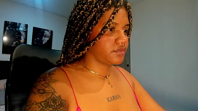 Snapshot of ZahraRose chatting on September 10, 2025, 8:41 pm ZahraRose online show from September 10, 2025, 8:41 pm