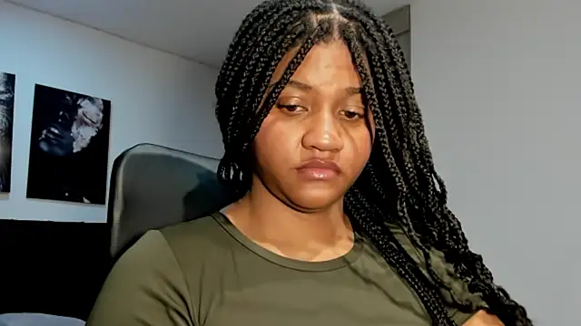 Snapshot of ZahraRose chatting on October 3, 2025, 8:10 pm ZahraRose online show from October 3, 2025, 8:10 pm