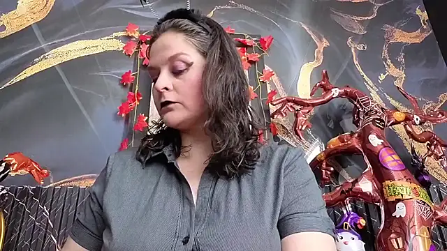 Snapshot of AmandaKovich chatting on October 28, 2025, 7:24 pm AmandaKovich online show from October 28, 2025, 7:24 pm