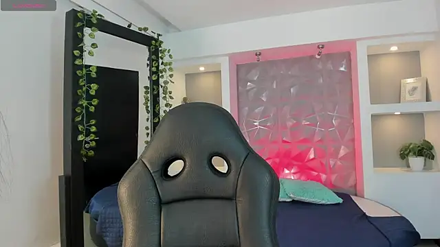 Snapshot of Katty_love01 chatting on January 10, 2026, 7:31 pm Katty love01 online show from January 10, 2026, 7:31 pm