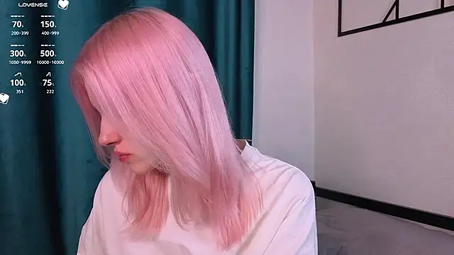 Snapshot of EdlaHewell chatting on January 16, 2026, 1:09 am EdlaHewell online show from January 16, 2026, 1:09 am