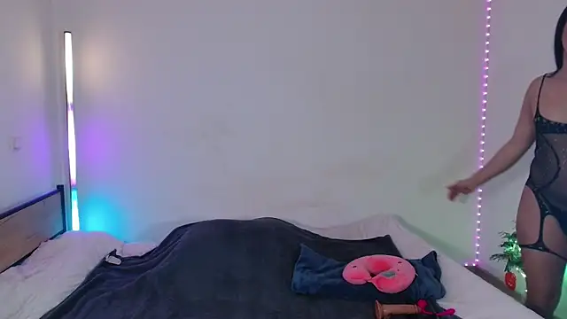 Snapshot of MichelleOwens chatting on November 1, 2025, 8:36 pm MichelleOwens online show from November 1, 2025, 8:36 pm