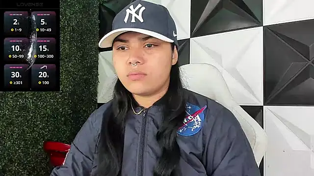 Snapshot of melany_rouse18 chatting on February 24, 2026, 10:32 pm melany rouse18 online show from February 24, 2026, 10:32 pm