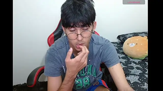 Snapshot of neithanzynxx chatting on October 26, 2025, 7:47 pm neithanzynxx online show from October 26, 2025, 7:47 pm