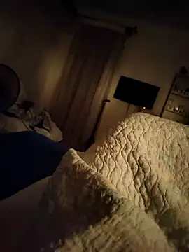 Snapshot of Loly2025 chatting on September 22, 2025, 3:12 am Loly2025 online show from September 22, 2025, 3:12 am