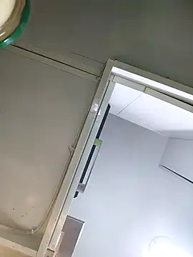 Snapshot of Loly2025 chatting on March 7, 2025, 2:23 pm Loly2025 online show from March 7, 2025, 2:23 pm